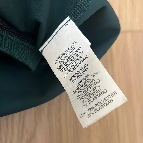 Vuori Daily Crop - Picture 5 of 6